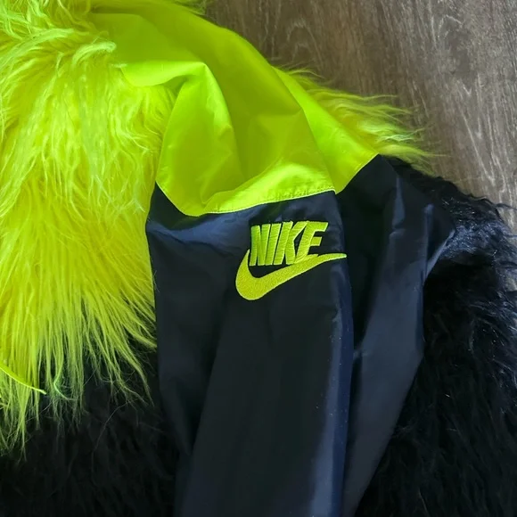 pre owned great condition Nike x sacai medium faux jacket!!!! - Picture 2 of 6